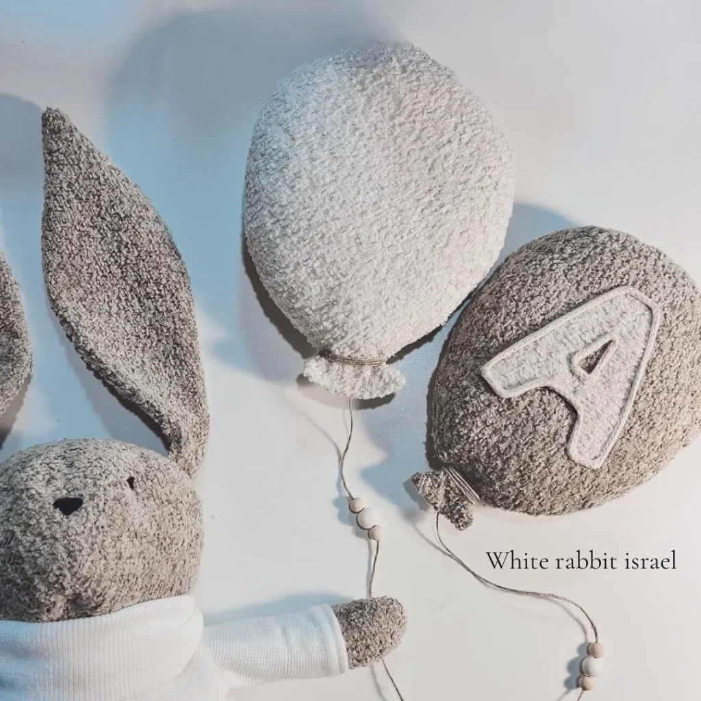 זוג בלונים דקורטיבים לקיר — White Rabbit