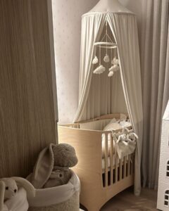 כילה לפינת ספר / מיטה — White Rabbit