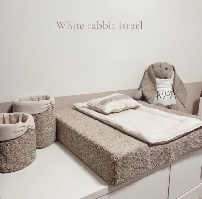 משטח החתלה ללא גבלות בוקלה חום